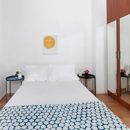 Welcome! Perfect Location-city Center * Ларнака